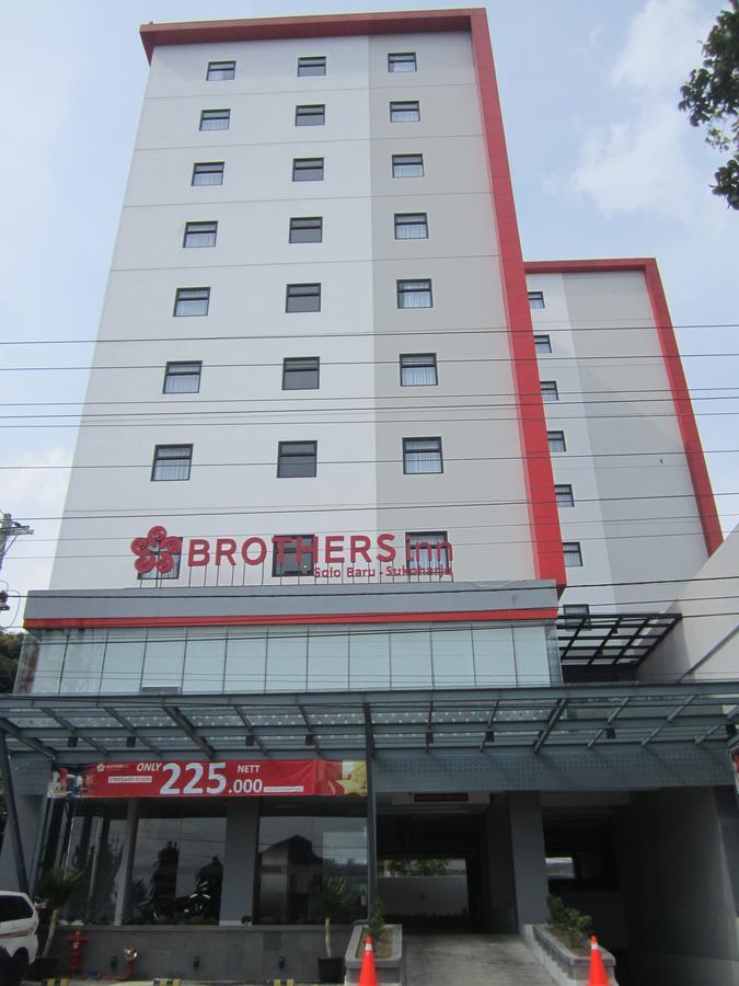 Brothers Inn Sukoharjo Buitenkant foto