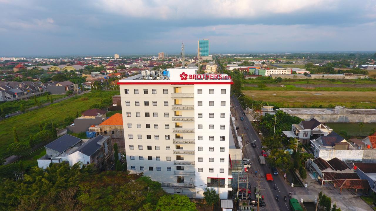 Brothers Inn Sukoharjo Buitenkant foto